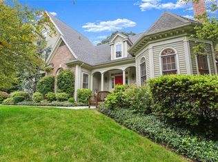 15 Deer Park Rd, Fairfield, CT 06824