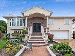 729 Turf Rd, Valley Stream, NY 11581