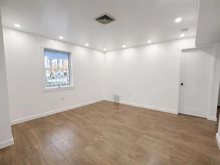 87 Merseles St #1 — Photo 8
