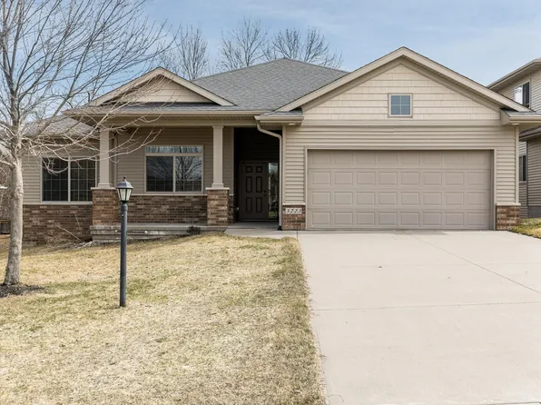 3223 Kelsey Ln, Coralville, IA 52241