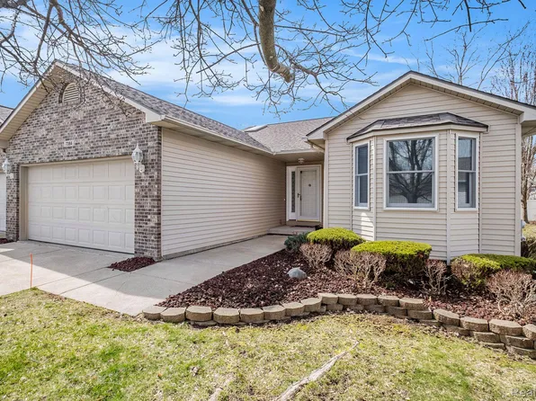 7384 Cross Creek Dr, Swartz Creek, MI 48473
