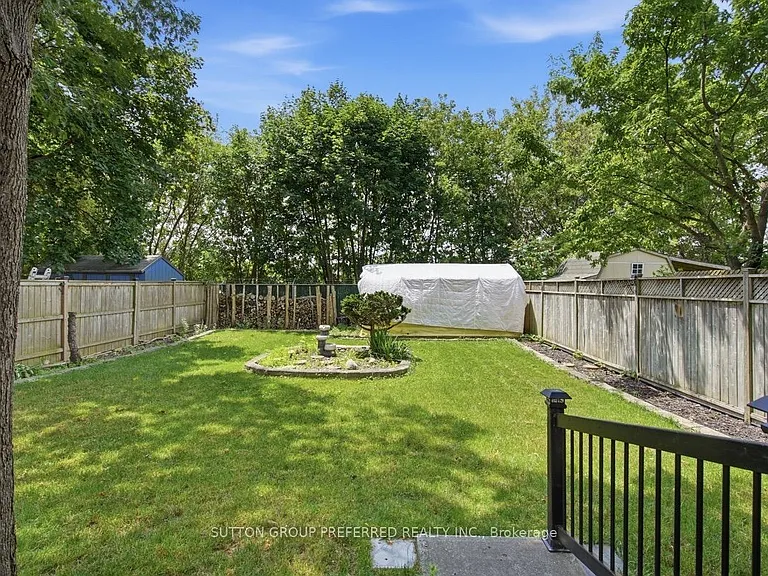 385 Avondale Rd — Photo 22