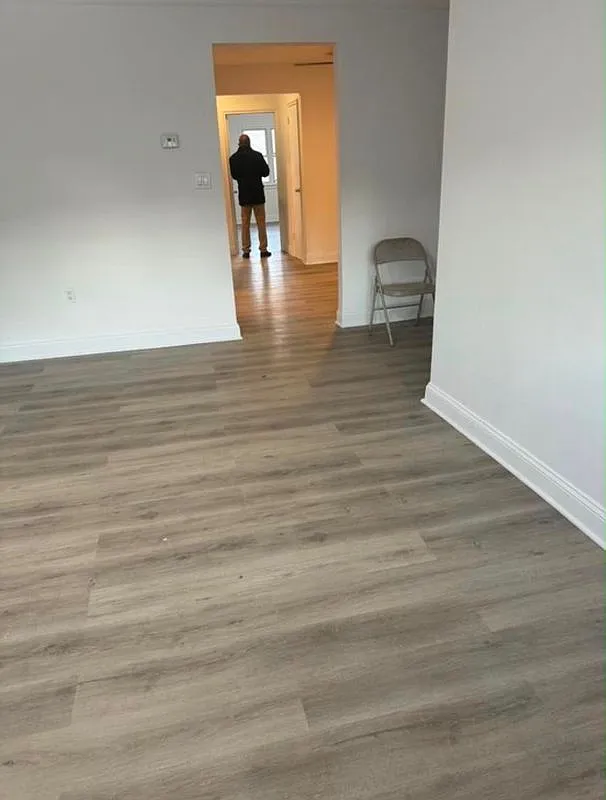 3 bed, 1.0 bath, 1279 sqft, $3,811 — Photo 3