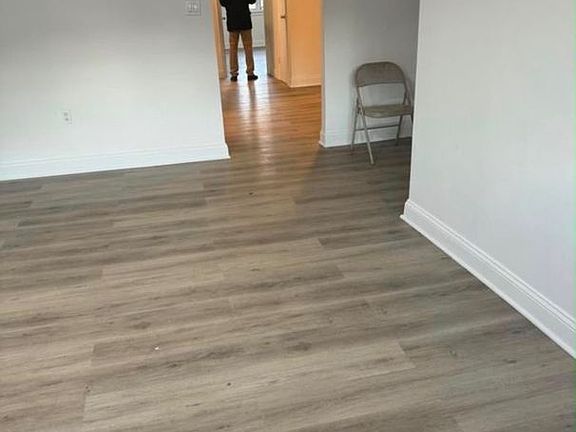 3rd image of 532 Underhill Ave Floor 2