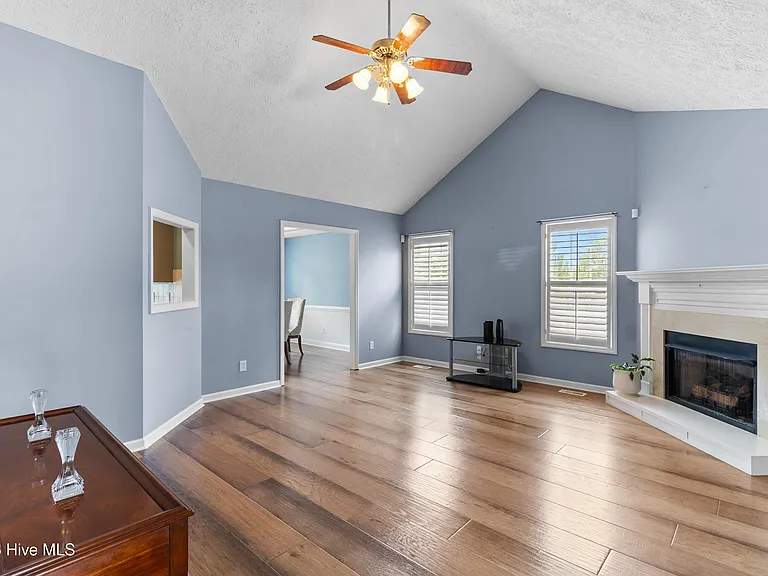108 Camberly Ln — Photo 15
