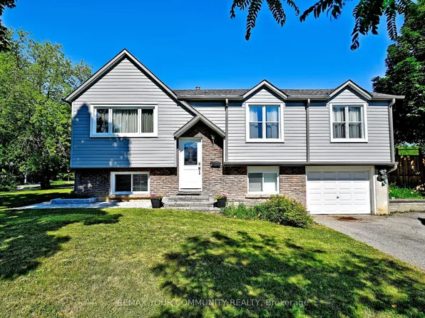 18 Harland Cres, Ajax, ON L1S 1J8