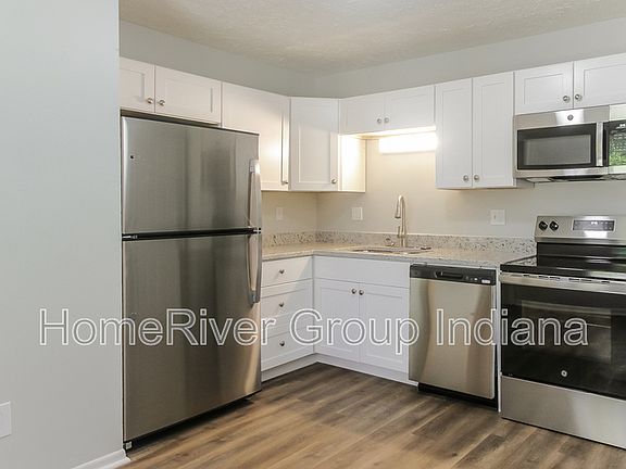 5th image of 3233 Eastbrooke Cir