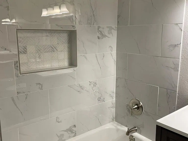 833 W Harwood Rd #F — Photo 26