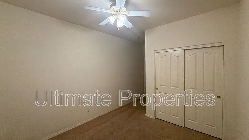 4 bed, 3.0 bath, 1818 sqft, $1,995 — Photo 4