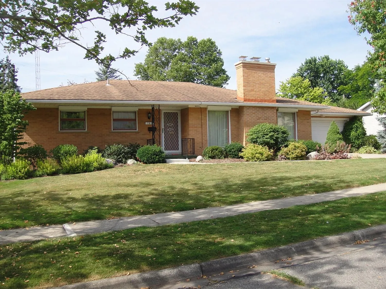 763 Lans Way photo 1