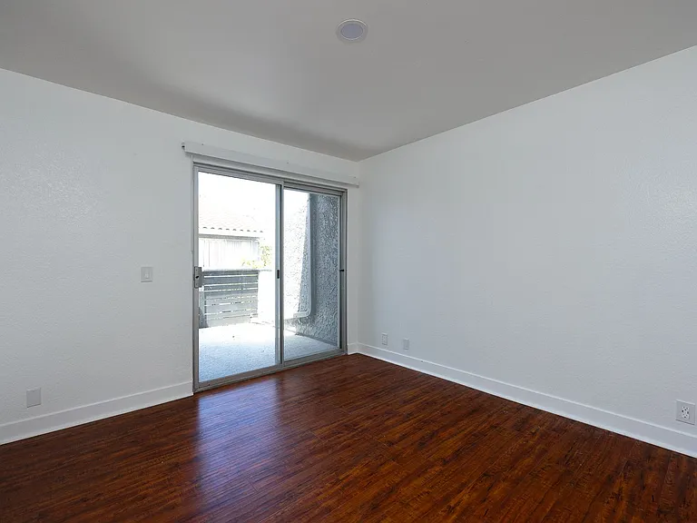 4578 Saviers Rd — Photo 10