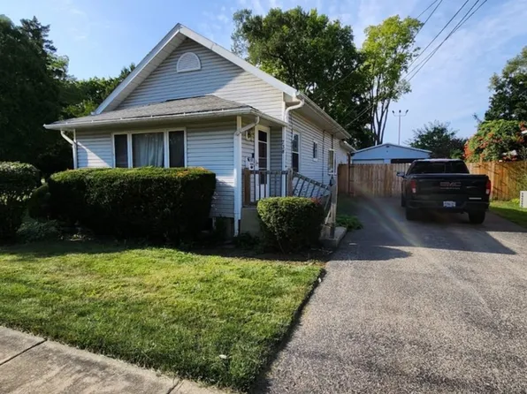 738 Stewart Ave, Elgin, IL 60120