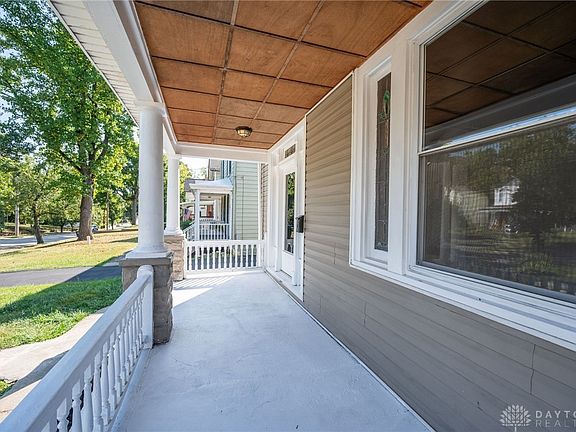 3rd image of 523 S Cooper Ave