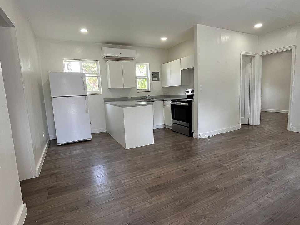 1st image of 2055 NE 140th St Unit 2