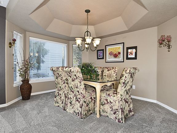 5th image of 2581 SE Morlan Way