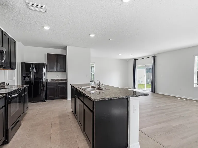 32745 Pez Landing Ln — Photo 7
