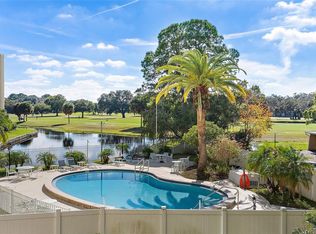 225 Country Club Dr #1202, Largo, FL 33771