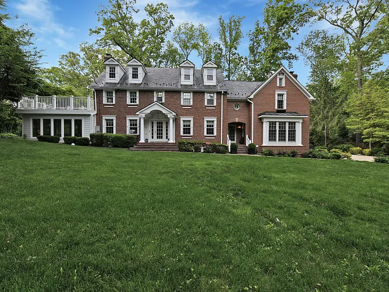 6907 Bradley Blvd — Photo 6