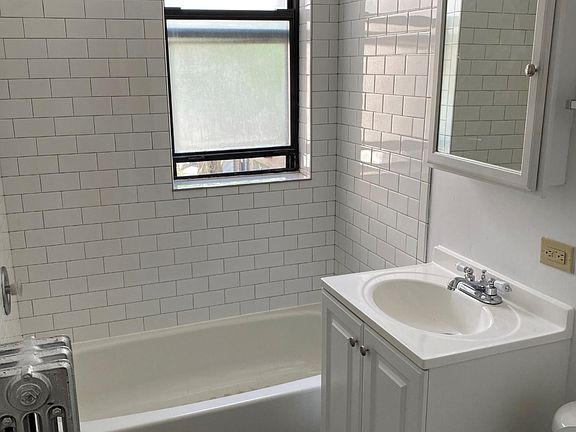 2nd image of 1530 N Kedzie Ave APT 2