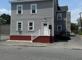 2 Mason St APT 2, Worcester, MA 01609