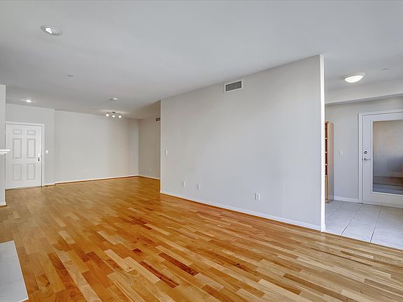 4th image of 144 S 3rd St Unit 304