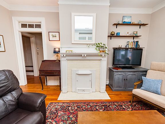 4th image of 516 Norwood St