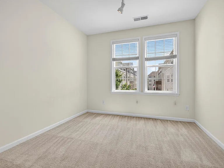 24620 Byrne Meadow Sq #300 — Photo 18