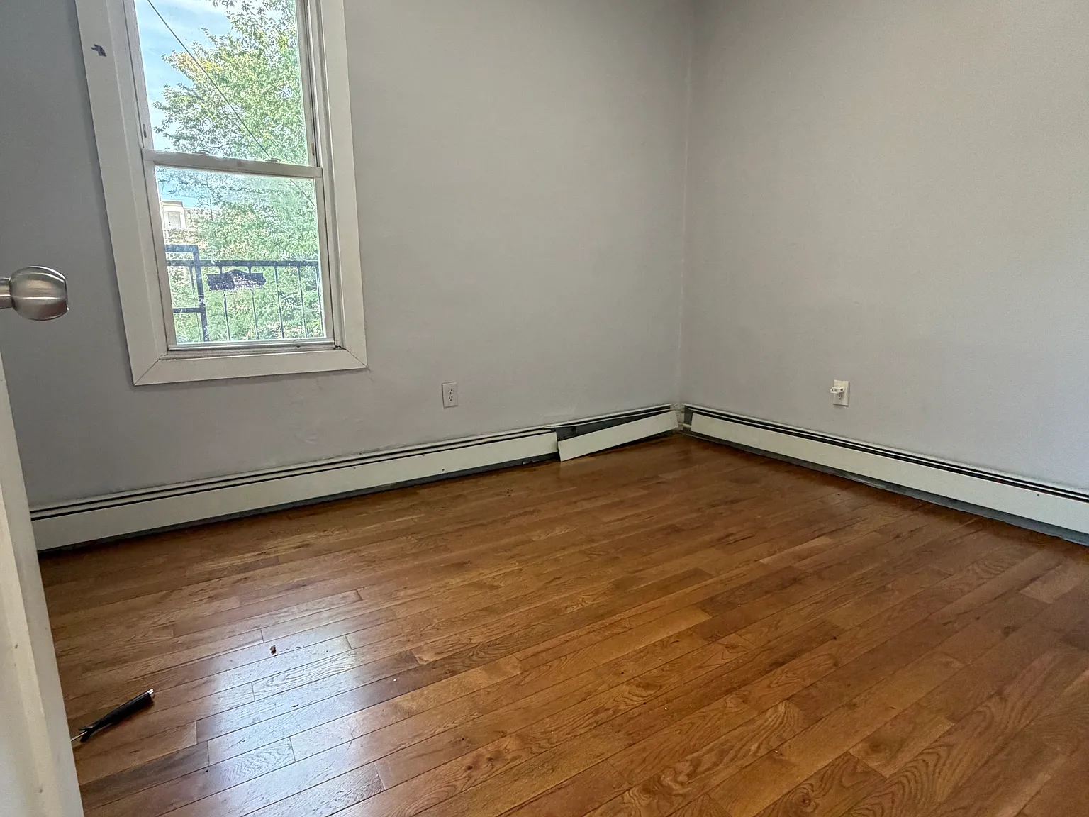 2 bed, 1000 sqft, $1,995 — Photo 2