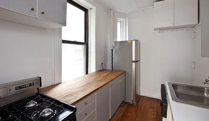 Rented by Keller Williams NYC | media 17