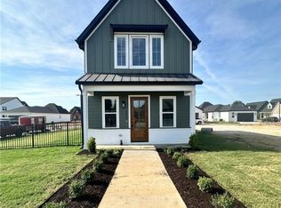 4024 W West Dr, Rogers, AR 72758
