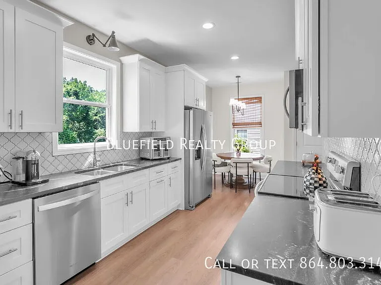 713 Rockcliff St — Photo 12