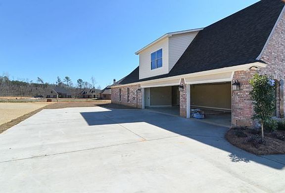 2nd image of 2108 Hollow Wood Way
