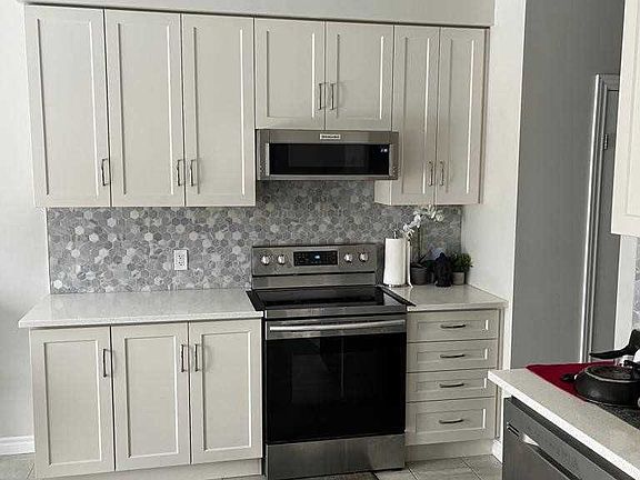 5th image of 1320 Calais Dr
