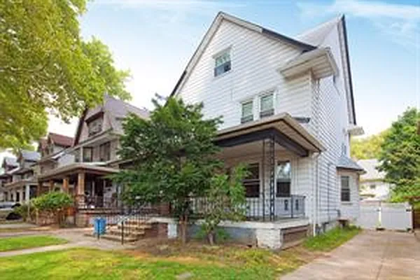 Sold by Douglas Elliman | media 2