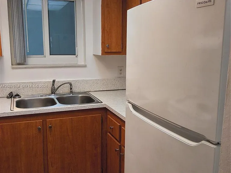 7041 Pembroke Rd #2 — Photo 16