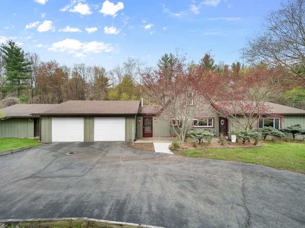232 S Black River Rd, Croswell, MI 48422