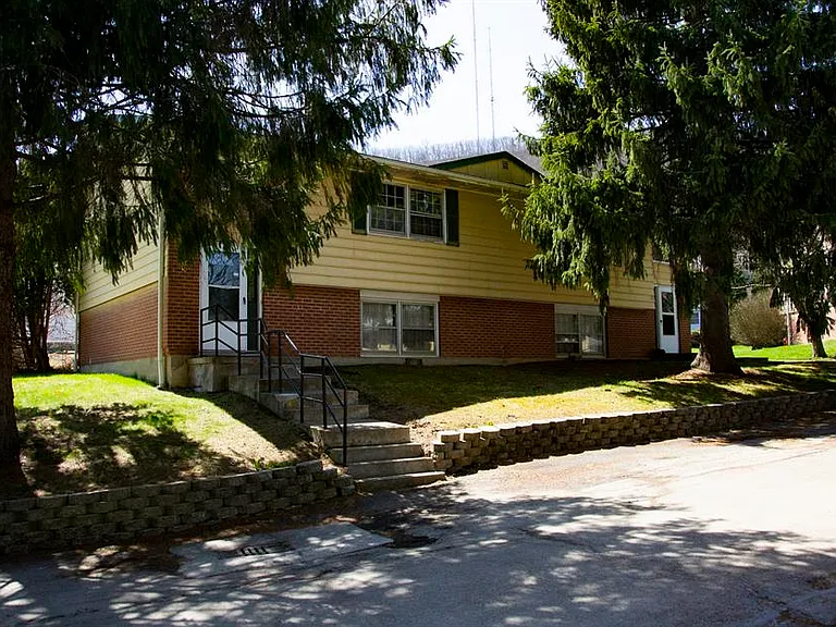 Mountain Ridge Townhouses — Photo 5