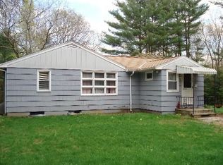 21 Hilltop Rd, Moodus, CT 06469