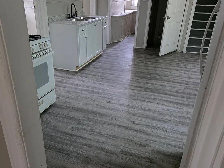 2308 W Clarke St — Photo 4