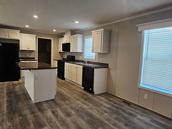 kitchen dining space