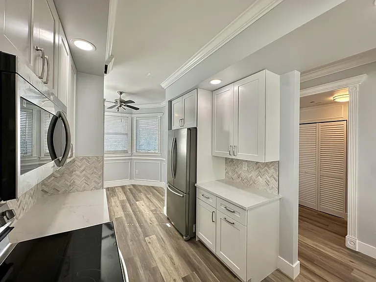 27 Royal Palm Way #406 — Photo 10