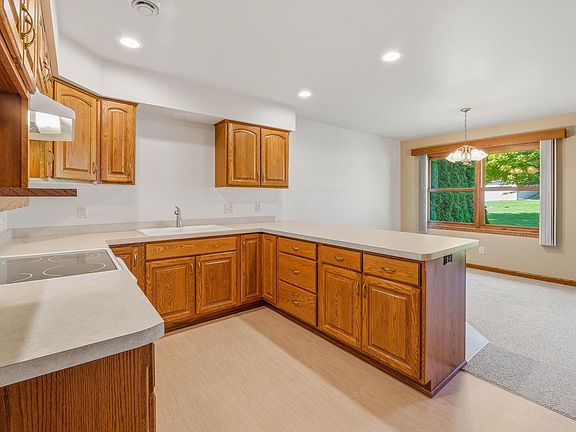 3rd image of 144 N Pleasant View ROAD