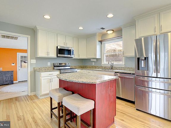 5th image of 3406 Horn Rd