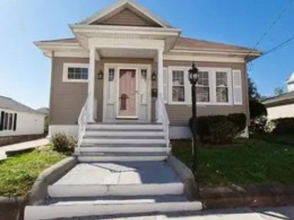 157 Orchard St, East Providence, RI 02914