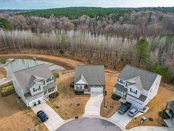 2nd image of 245 Stonehaven Way