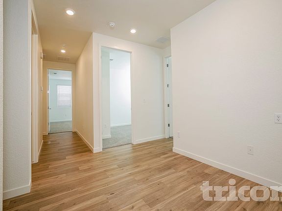 4th image of 2435 Snowbrush Ct