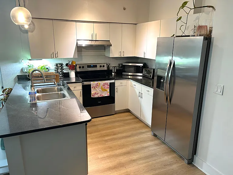 2515 SW 35th Pl #110 — Photo 3
