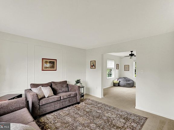 4th image of 35 Mellowbrook Dr