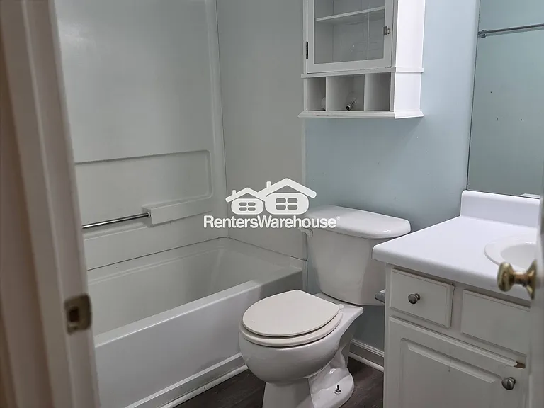 223 Regent Sq — Photo 13