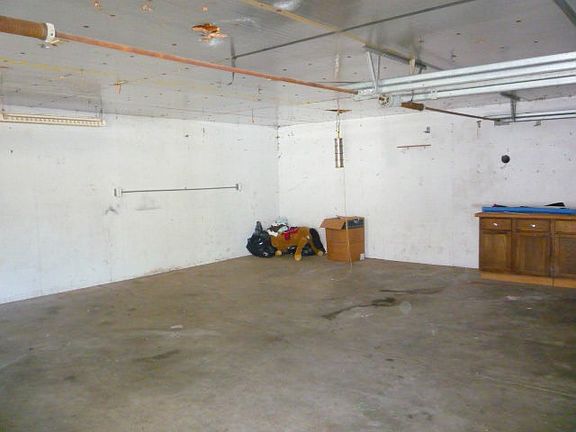 4th image of 941 Southlea Dr
